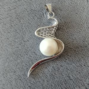 New Fresh Water Pearl pendant